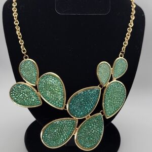 Elegant Gold and Green Statement Necklace